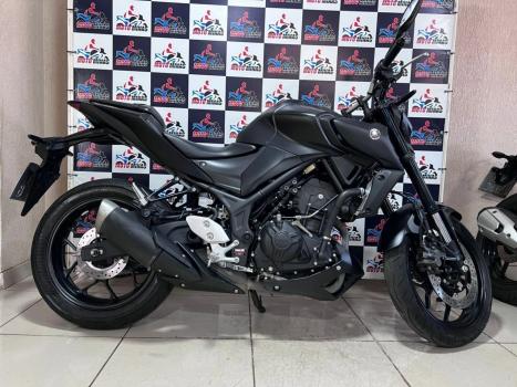 YAMAHA MT-03 300 ABS, Foto 9