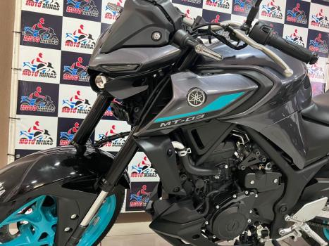 YAMAHA MT-03 300 ABS, Foto 5