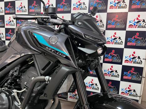 YAMAHA MT-03 300 ABS, Foto 10
