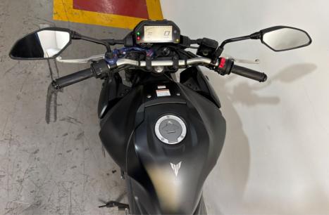 YAMAHA MT-03 300 ABS, Foto 7