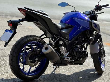 YAMAHA MT-03 300 ABS, Foto 2