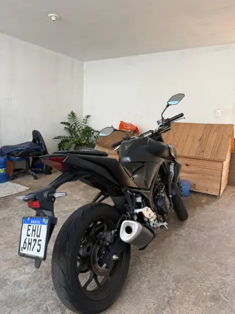 YAMAHA MT-03 300 ABS, Foto 2