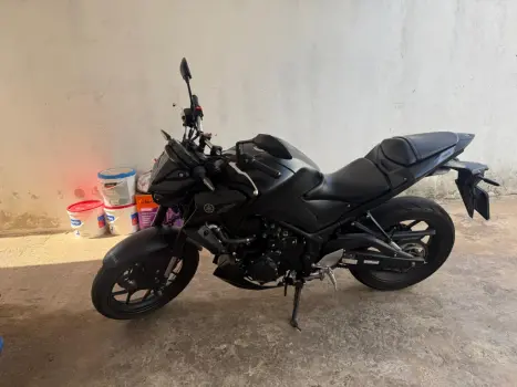 YAMAHA MT-03 300 ABS, Foto 3