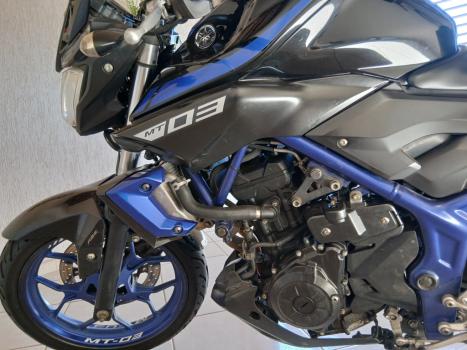 YAMAHA MT-03 300 ABS, Foto 6