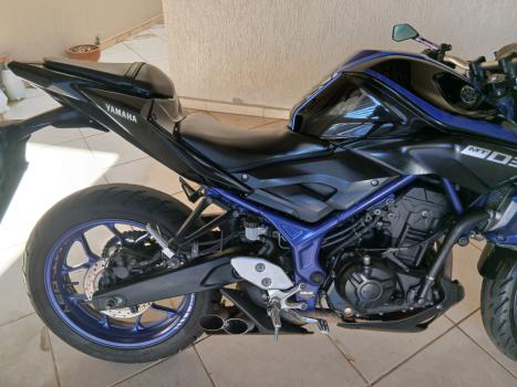YAMAHA MT-03 300 ABS, Foto 10