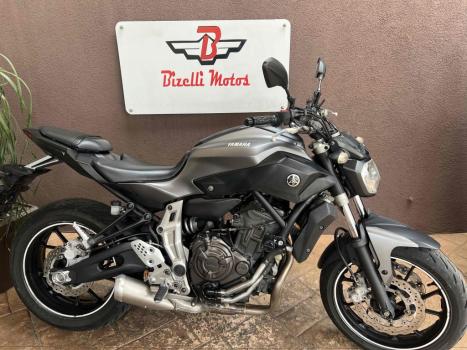 YAMAHA MT-07 700 , Foto 1