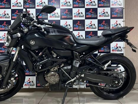 YAMAHA MT-07 700 , Foto 1