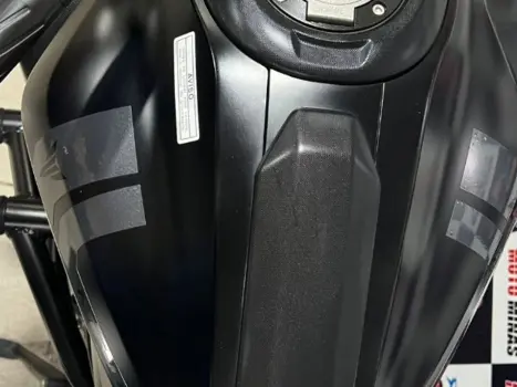 YAMAHA MT-07 700 , Foto 6