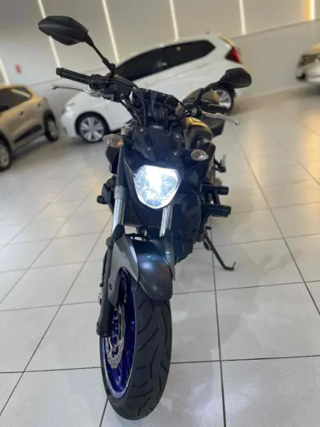 YAMAHA MT-07 700 ABS, Foto 8