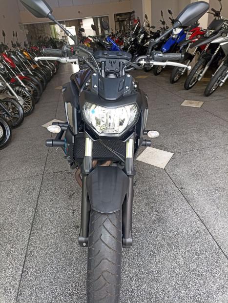 YAMAHA MT-07 700 ABS, Foto 5