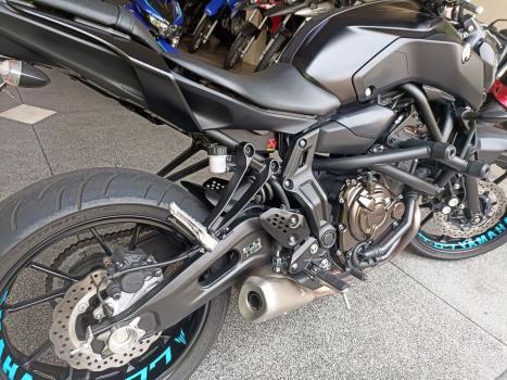 YAMAHA MT-07 700 ABS, Foto 9