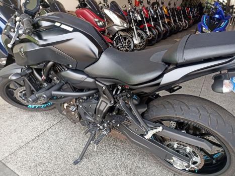 YAMAHA MT-07 700 ABS, Foto 10