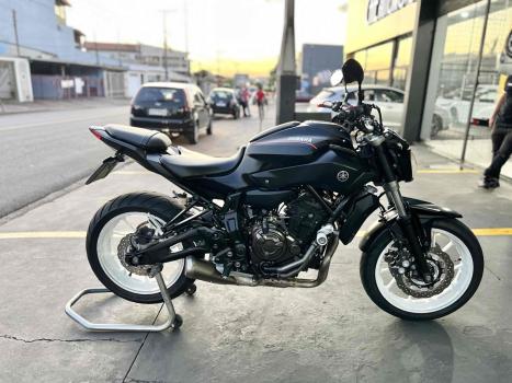 YAMAHA MT-07 700 ABS, Foto 2