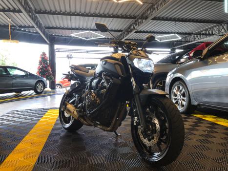 YAMAHA MT-07 700 ABS, Foto 1