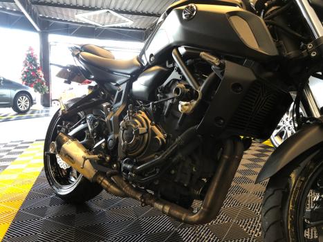 YAMAHA MT-07 700 ABS, Foto 4