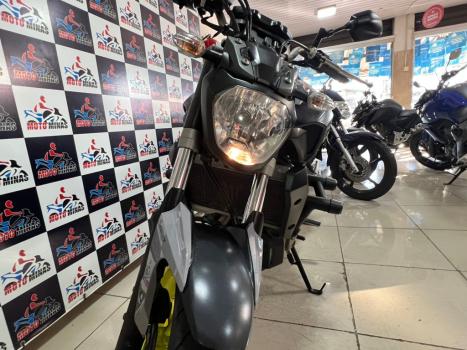 YAMAHA MT-07 700 ABS, Foto 5