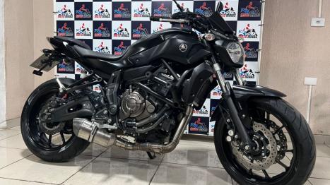 YAMAHA MT-07 700 ABS, Foto 10