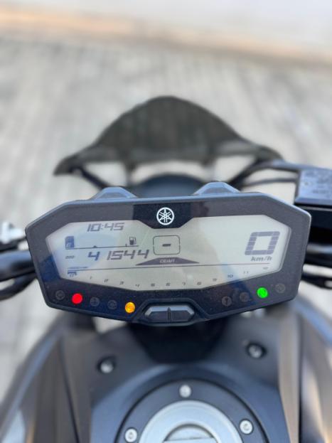 YAMAHA MT-07 700 ABS, Foto 5