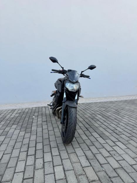 YAMAHA MT-07 700 ABS, Foto 6