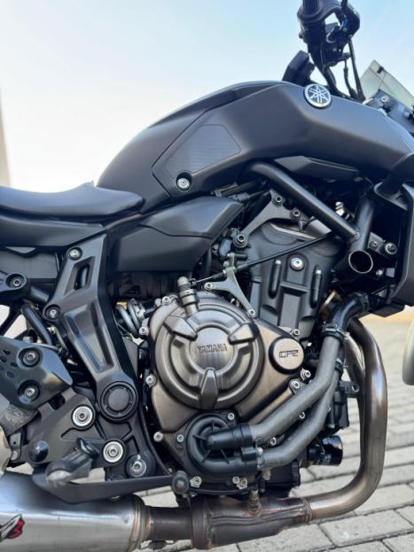 YAMAHA MT-07 700 ABS, Foto 7