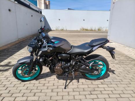 YAMAHA MT-07 700 ABS, Foto 4