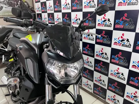 YAMAHA MT-07 700 ABS, Foto 15