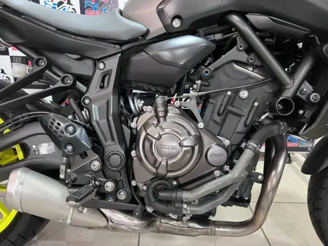 YAMAHA MT-07 700 ABS, Foto 17