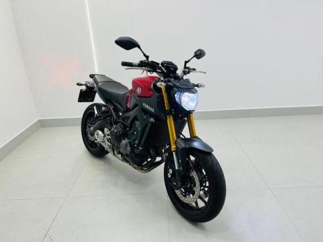 YAMAHA MT-09 850 ABS, Foto 1