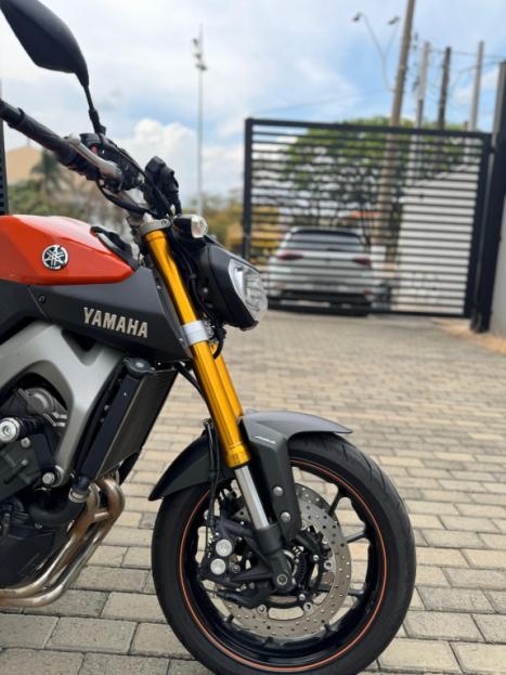 YAMAHA MT-09 850 ABS, Foto 10