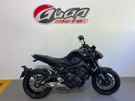 YAMAHA MT-09 850 ABS, Foto 1