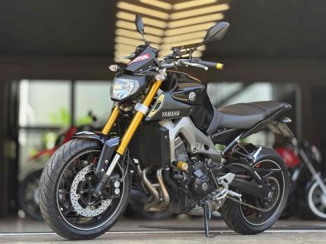 YAMAHA MT-09 850 ABS, Foto 1