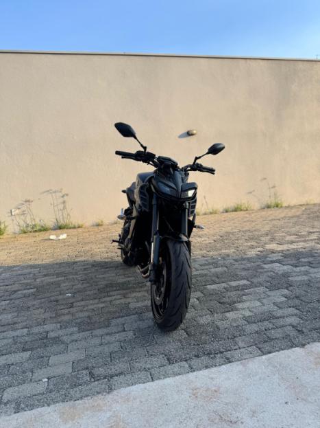 YAMAHA MT-09 850 ABS, Foto 6
