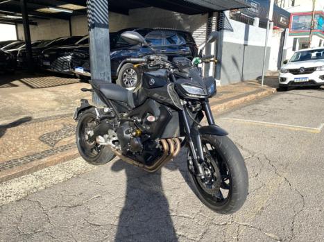 YAMAHA MT-09 850 ABS, Foto 3