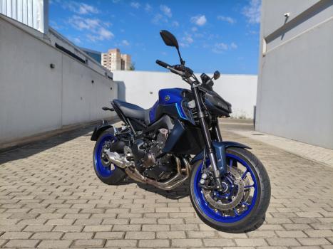 YAMAHA MT-09 850 ABS, Foto 2