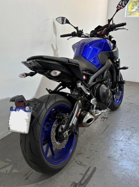 YAMAHA MT-09 850 ABS, Foto 2