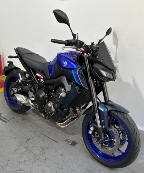 YAMAHA MT-09 850 ABS, Foto 3