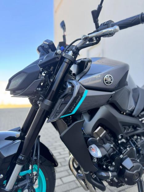 YAMAHA MT-09 850 ABS, Foto 3