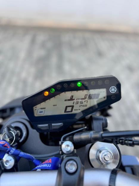 YAMAHA MT-09 850 ABS, Foto 5