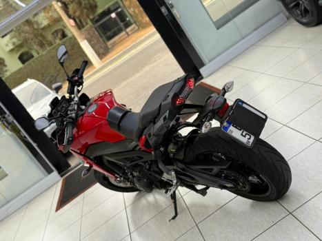 YAMAHA MT-09 Tracer GT 900 , Foto 4