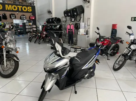 YAMAHA Neo UBS 125 , Foto 2