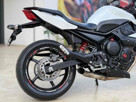 YAMAHA XJ6 600 N, Foto 7