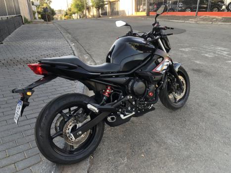 YAMAHA XJ6 600 N, Foto 4