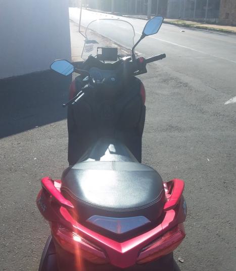 YAMAHA Xmax 250 , Foto 4