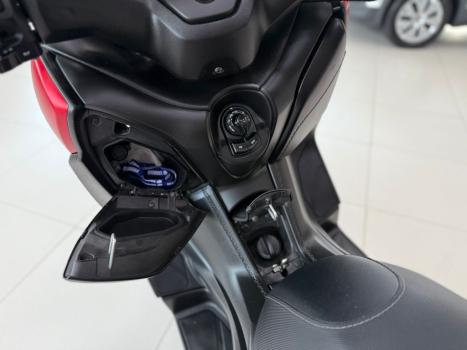 YAMAHA Xmax 250 , Foto 8