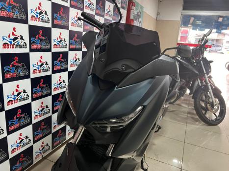 YAMAHA Xmax 250 , Foto 3