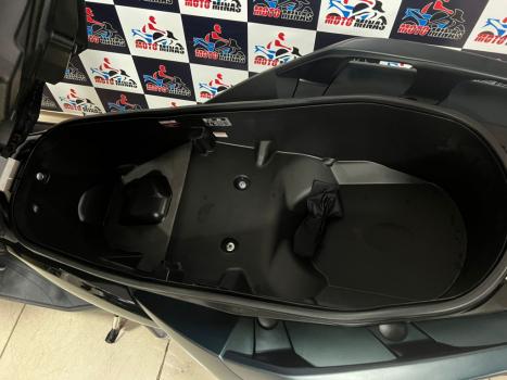 YAMAHA Xmax 250 , Foto 8