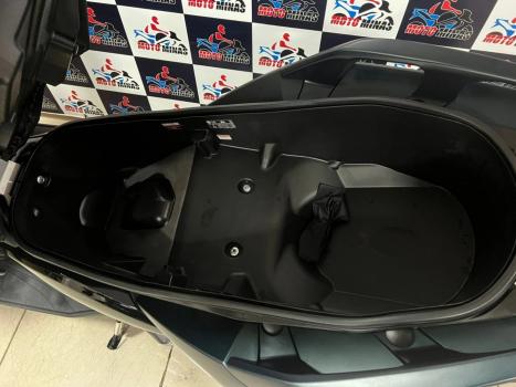 YAMAHA Xmax 250 , Foto 6
