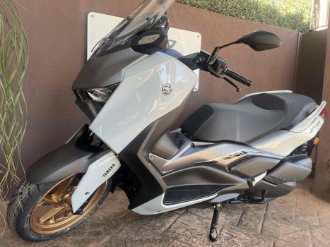 YAMAHA Xmax 250 , Foto 2