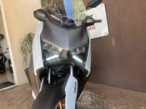 YAMAHA Xmax 250 , Foto 8