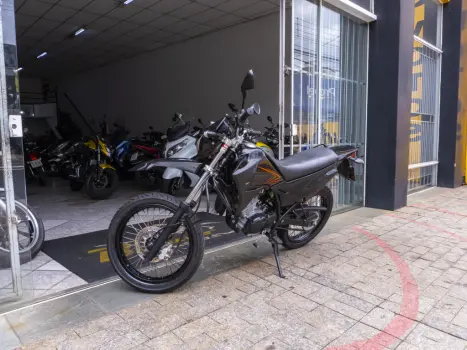 YAMAHA XTZ 125 , Foto 4